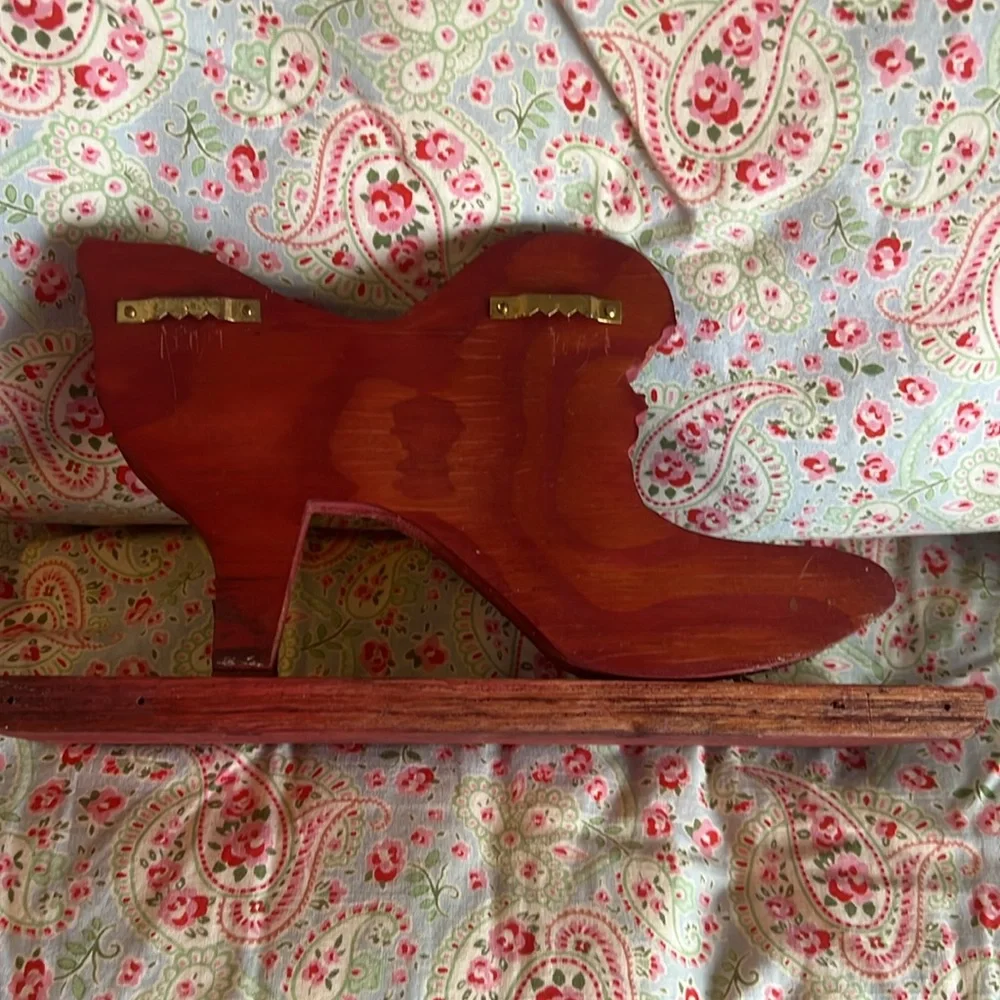 High Heel Wood Shelf for the Shoe Lover